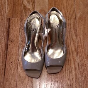 Elegant Women's Gray Heels